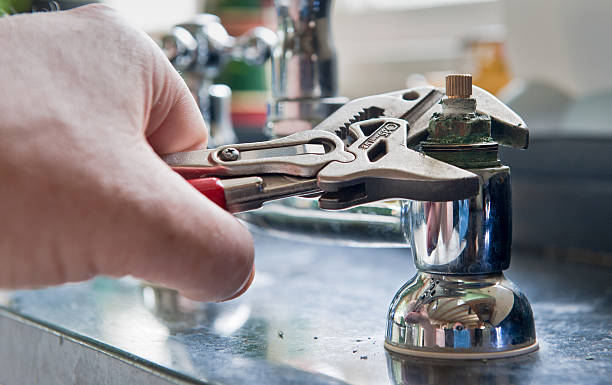 Best Sewage cleanup and water damage restoration  in Commerce, CA